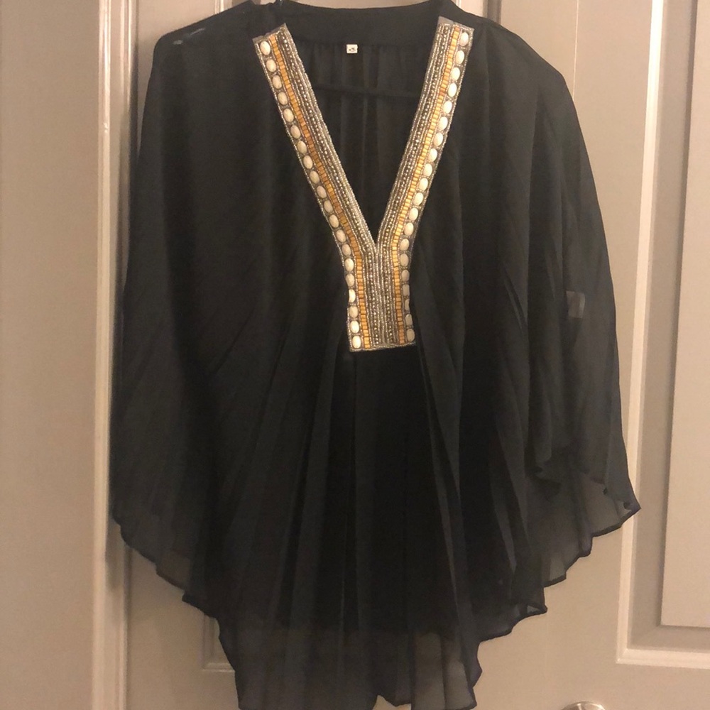 Beautiful black beaded shirt 💛🖤
